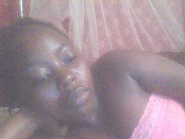 PrettyG's BongaCams show and profile