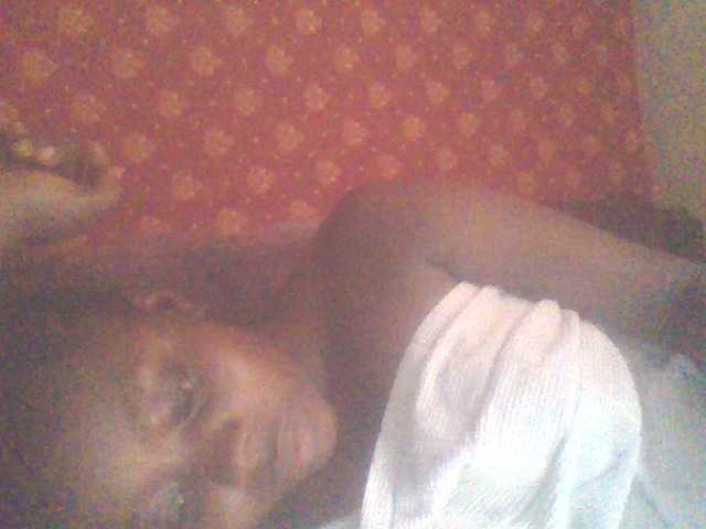 PrettyG's BongaCams show and profile