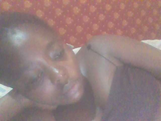 PrettyG's BongaCams show and profile