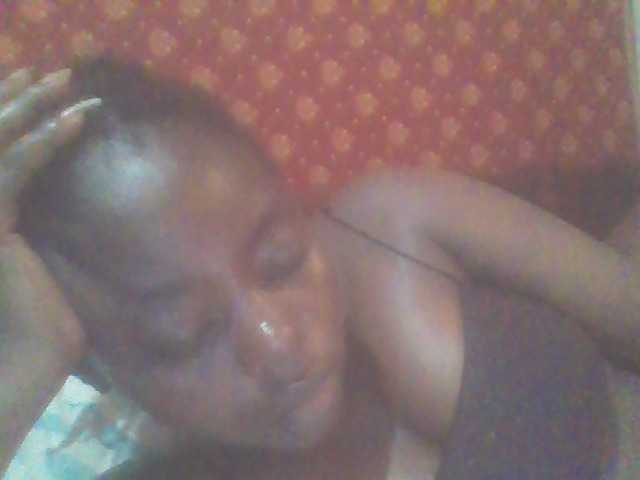 PrettyG's BongaCams show and profile