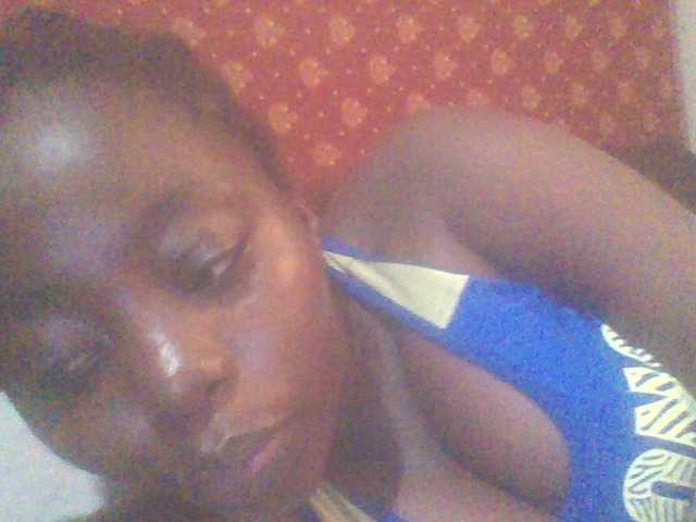 PrettyG's BongaCams show and profile