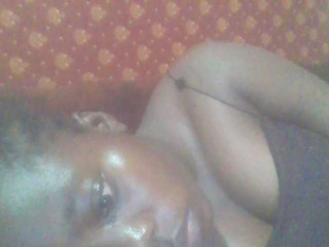 PrettyG's BongaCams show and profile