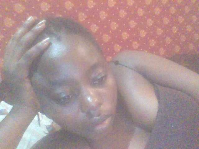 PrettyG live cam profile