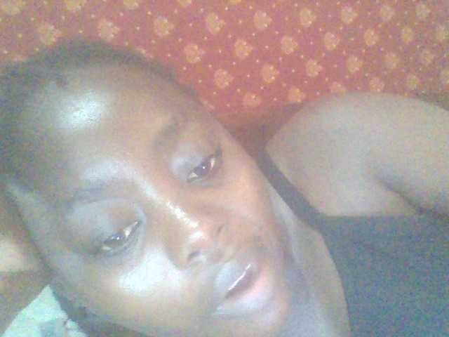 PrettyG's BongaCams show and profile