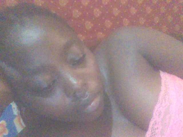 PrettyG's BongaCams show and profile