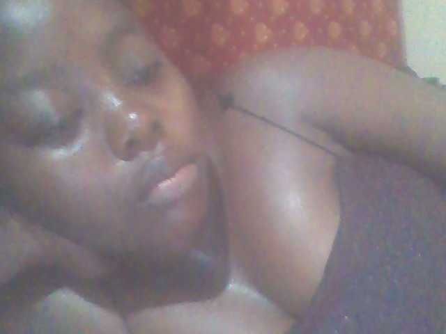 PrettyG's BongaCams show and profile