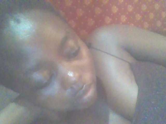 PrettyG's BongaCams show and profile