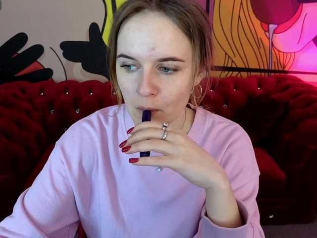 MaribelRiver's BongaCams show and profile