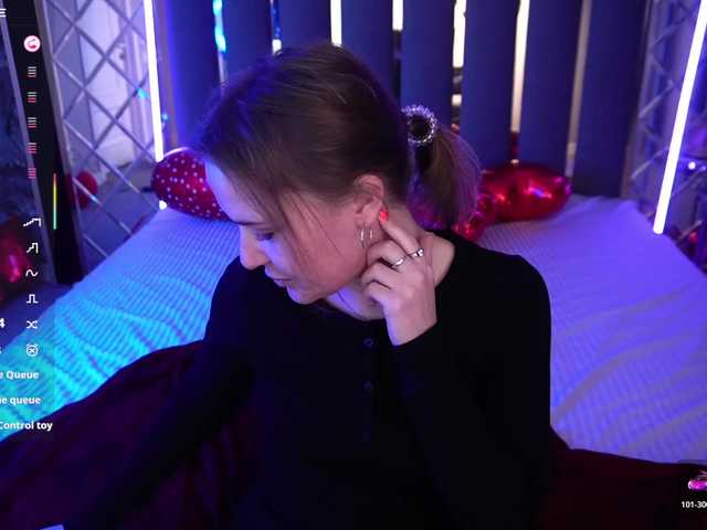 MaribelRiver's BongaCams show and profile