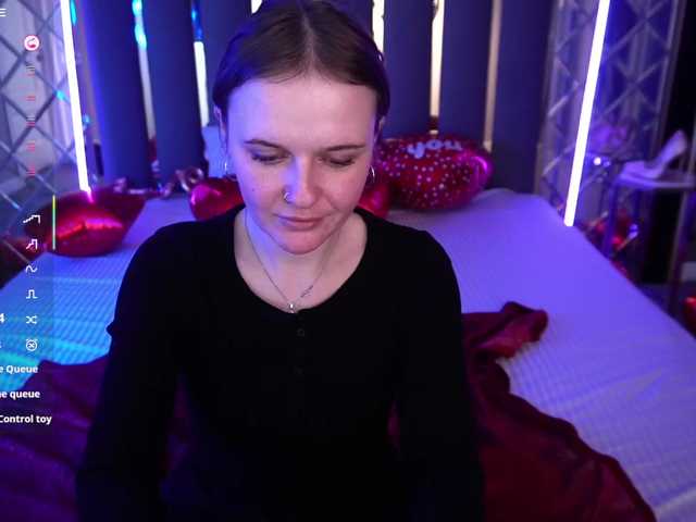 MaribelRiver's BongaCams show and profile