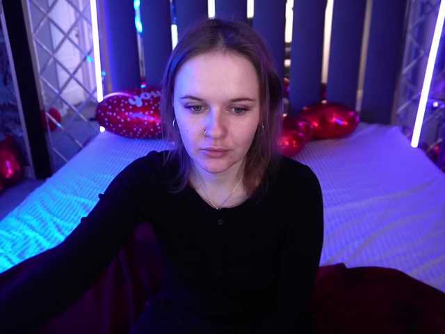 MaribelRiver's BongaCams show and profile
