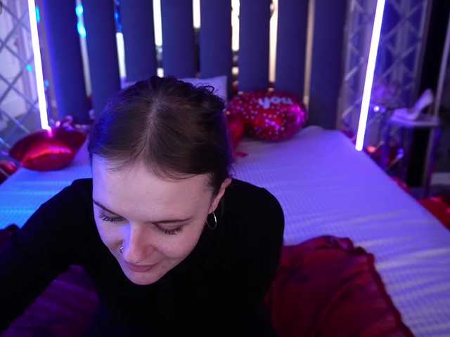 MaribelRiver's BongaCams show and profile