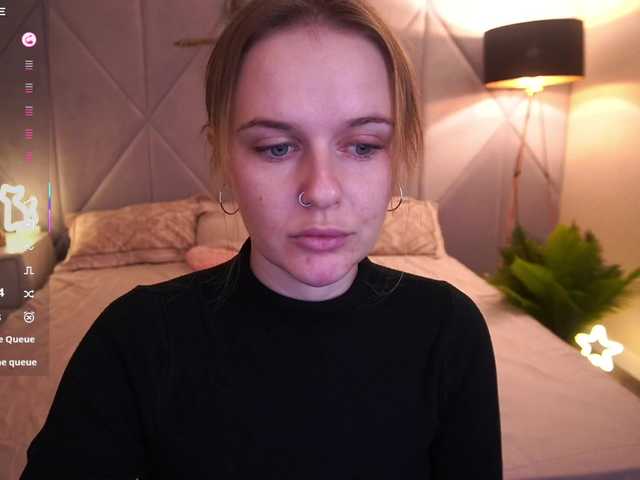  MaribelRiver chat room