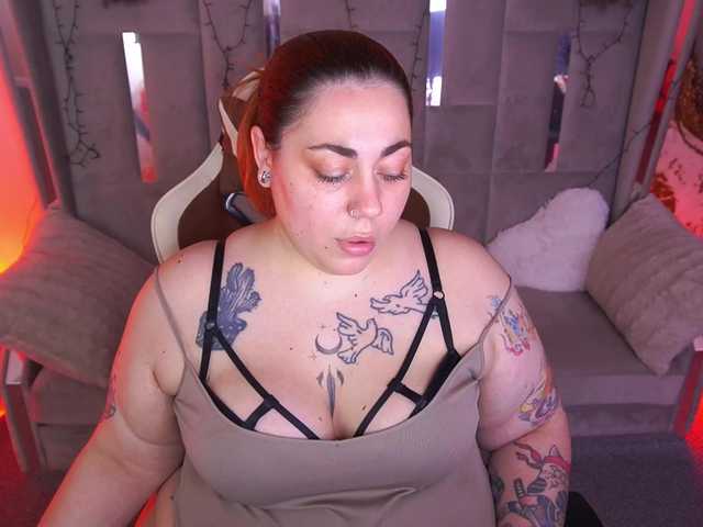 AmazonkaStarrr's BongaCams show and profile