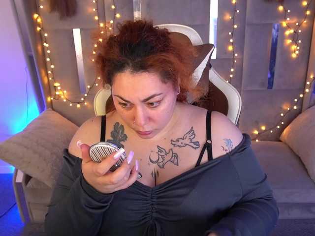 AmazonkaStarrr's BongaCams show and profile