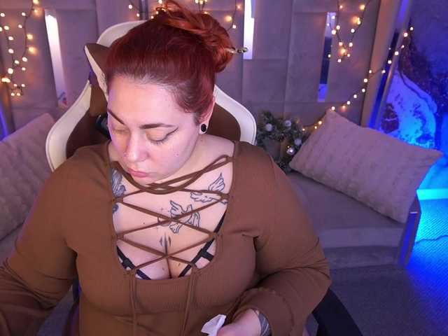 AmazonkaStarrr's BongaCams show and profile