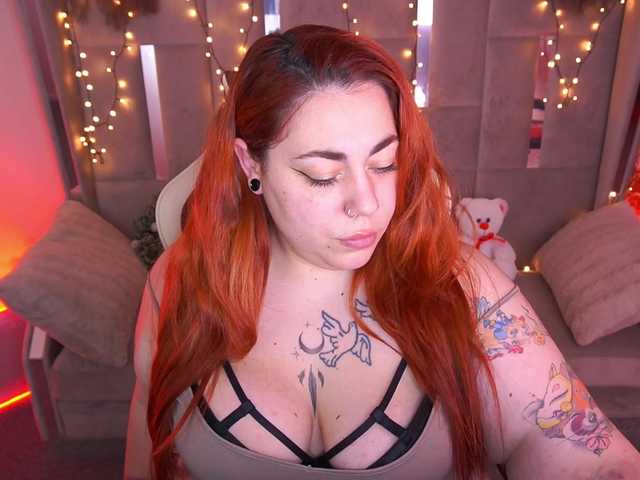 AmazonkaStarrr's BongaCams show and profile