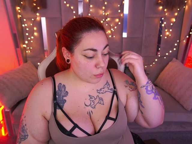 AmazonkaStarrr's BongaCams show and profile