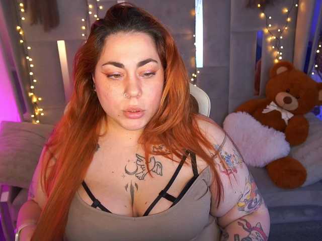 AmazonkaStarrr's BongaCams show and profile