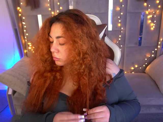 AmazonkaStarrr's BongaCams show and profile