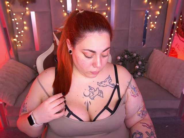 AmazonkaStarrr's BongaCams show and profile