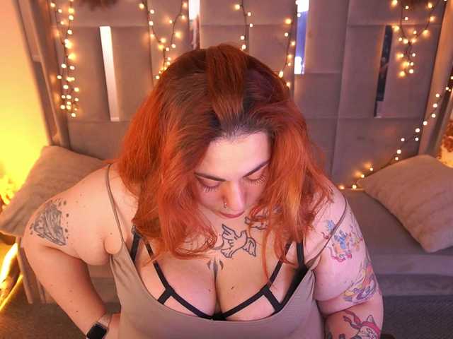 AmazonkaStarrr's BongaCams show and profile