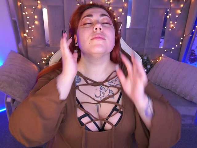 AmazonkaStarrr's BongaCams show and profile