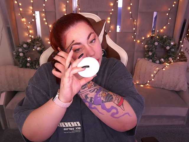 AmazonkaStarrr's BongaCams show and profile