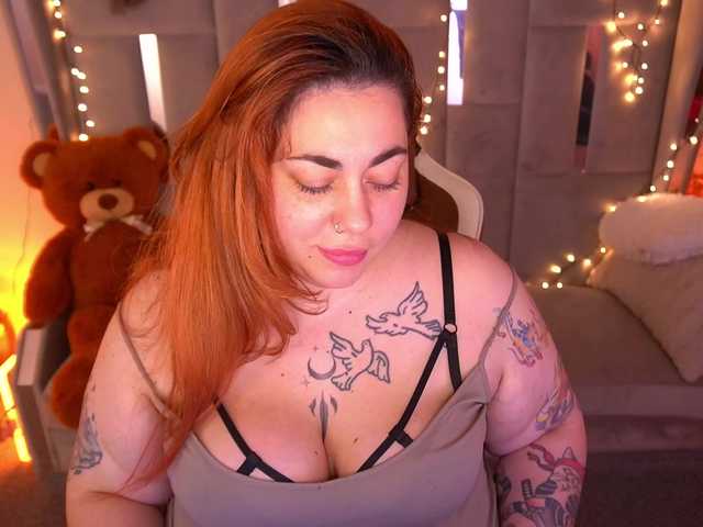 AmazonkaStarrr's BongaCams show and profile