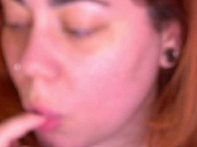 AmazonkaStarrr live cam profile