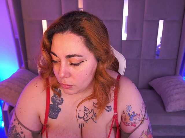 AmazonkaStarrr's BongaCams show and profile