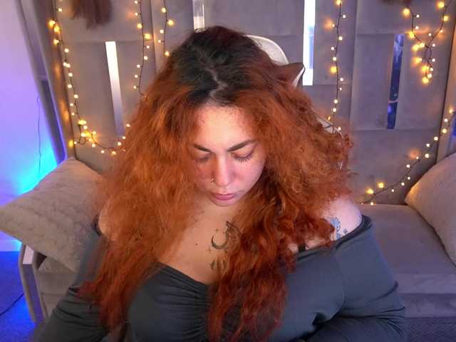 AmazonkaStarrr's BongaCams show and profile