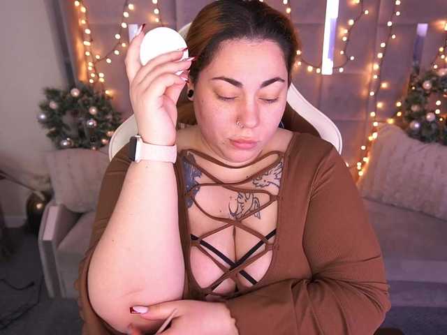 AmazonkaStarrr's BongaCams show and profile