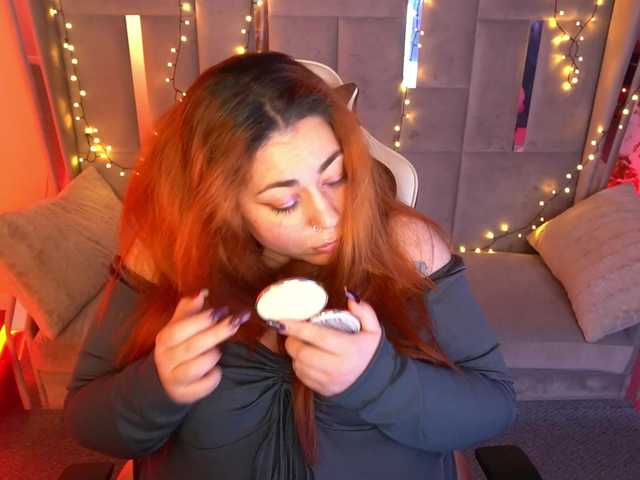 AmazonkaStarrr's BongaCams show and profile