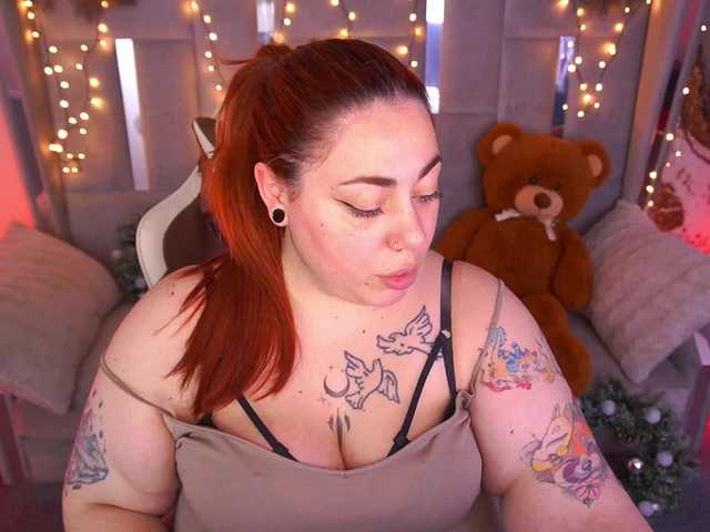 AmazonkaStarrr's BongaCams show and profile