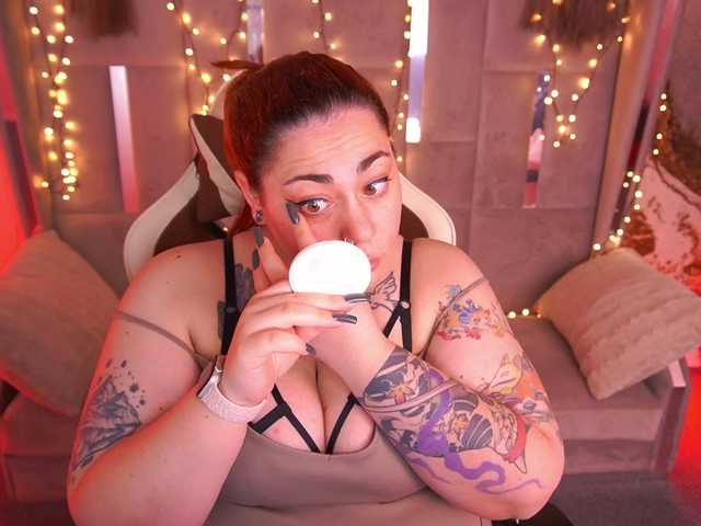 AmazonkaStarrr's BongaCams show and profile