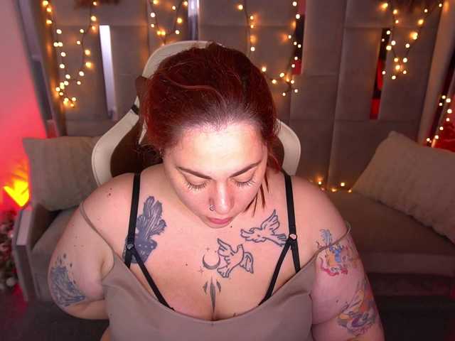 AmazonkaStarrr's BongaCams show and profile