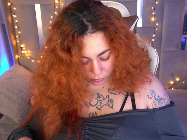 AmazonkaStarrr's BongaCams show and profile