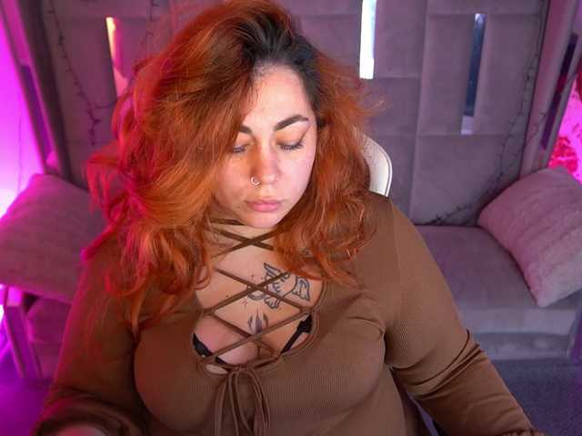 AmazonkaStarrr's BongaCams show and profile