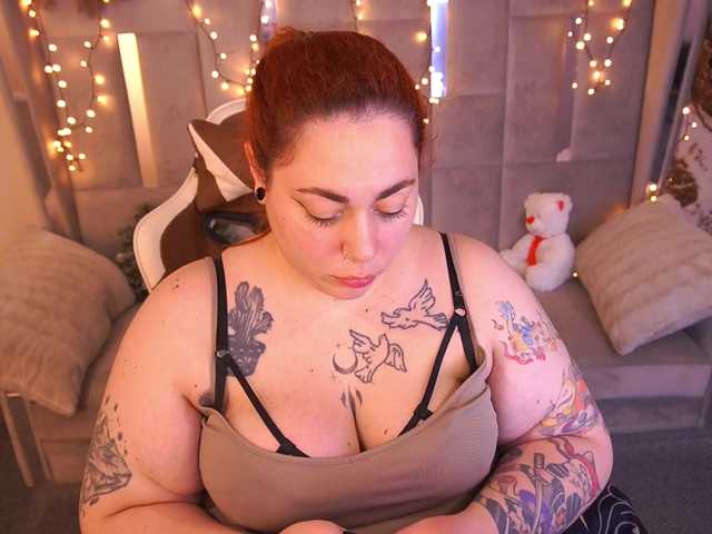 AmazonkaStarrr's BongaCams show and profile