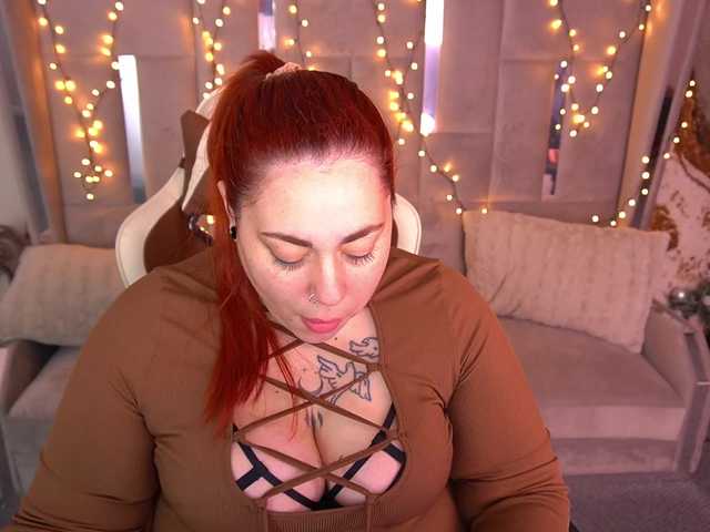 AmazonkaStarrr's BongaCams show and profile