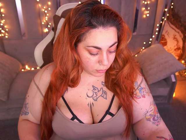 AmazonkaStarrr's BongaCams show and profile