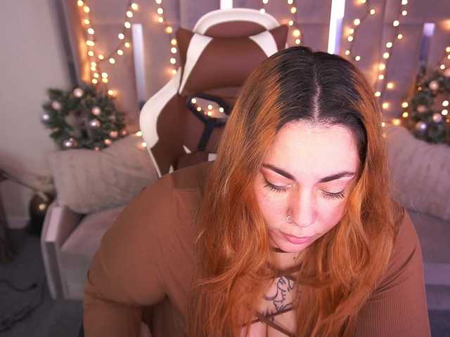 AmazonkaStarrr's BongaCams show and profile