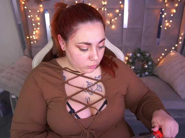 AmazonkaStarrr's BongaCams show and profile