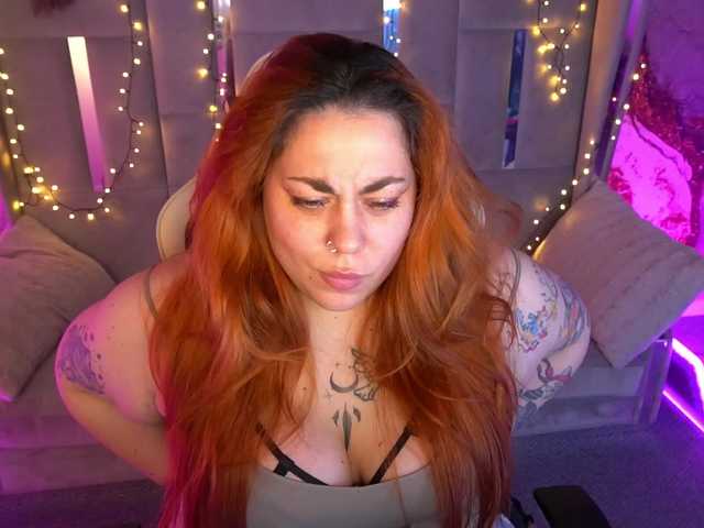 AmazonkaStarrr's BongaCams show and profile
