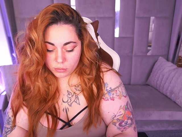 AmazonkaStarrr's BongaCams show and profile