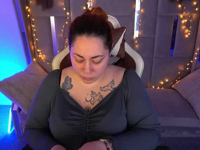 AmazonkaStarrr's BongaCams show and profile