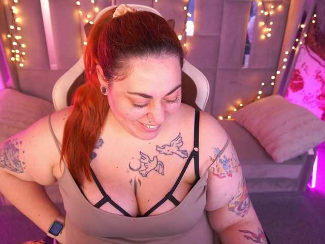 AmazonkaStarrr's BongaCams show and profile
