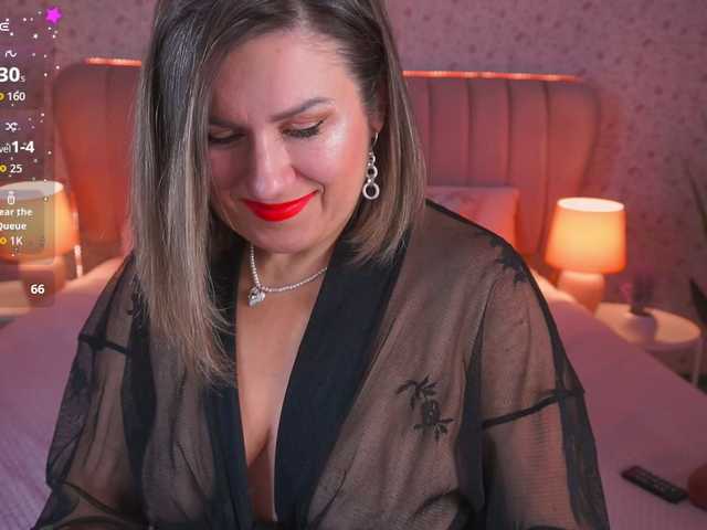 KiraRoxx's BongaCams show and profile