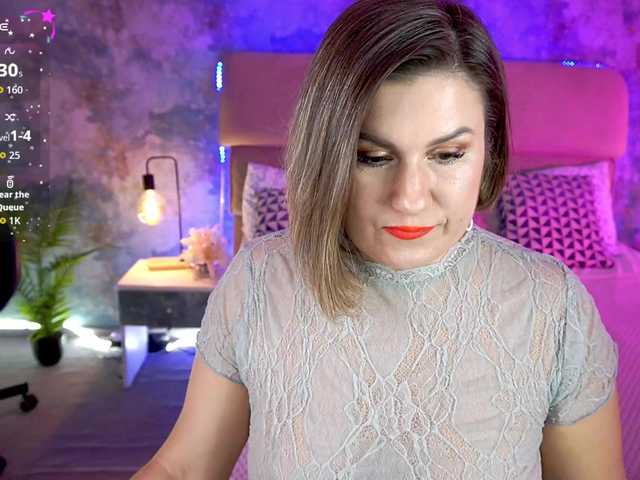 KiraRoxx's BongaCams show and profile